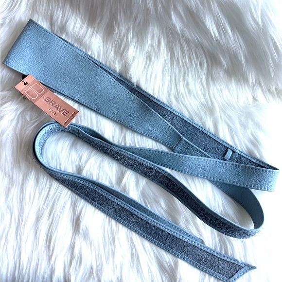 BRAVE Leather - Baby Blue Pebbled Leather MANANA - Picture 3 of 12